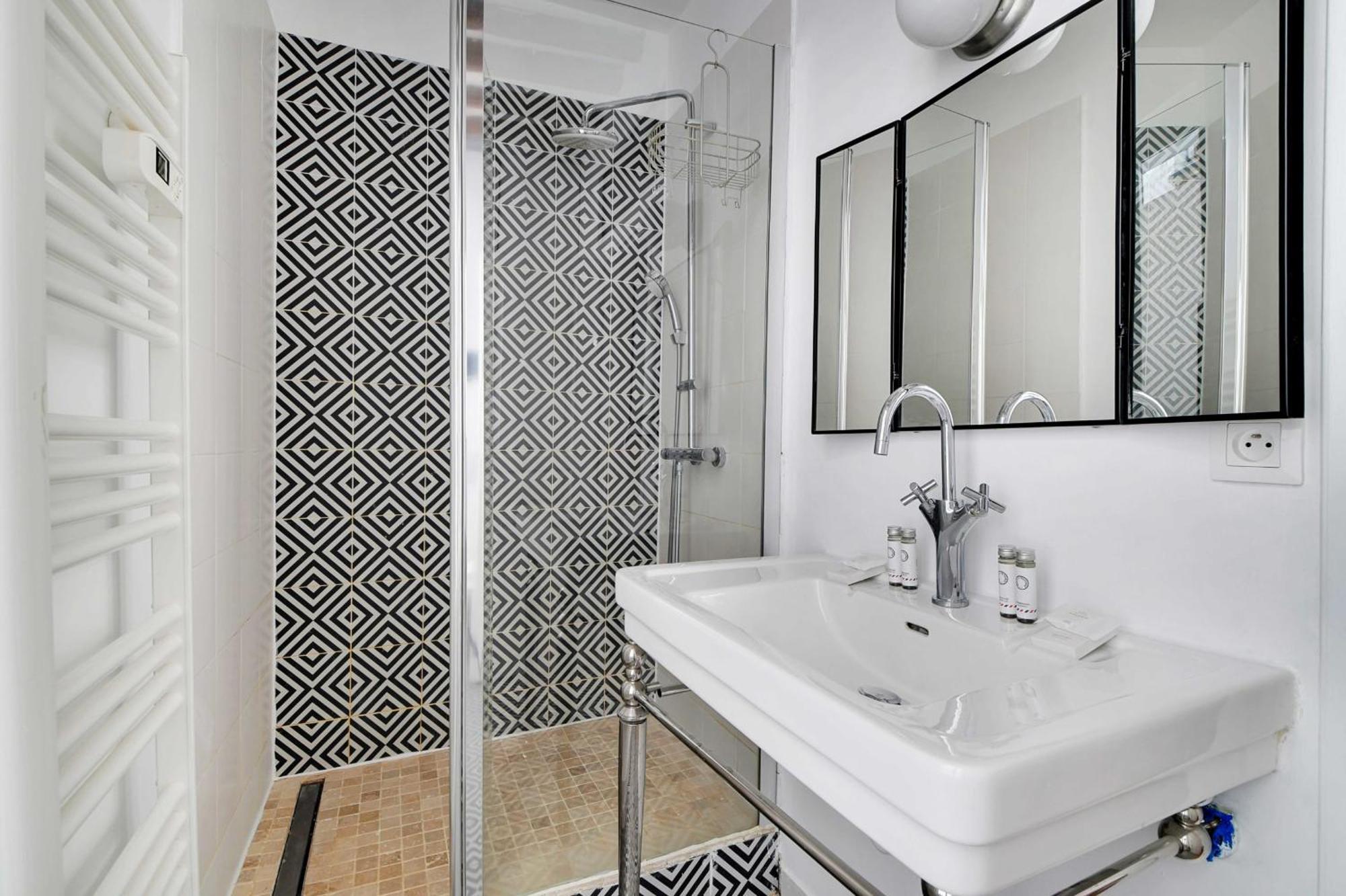 Apartment Montgolfier Paris