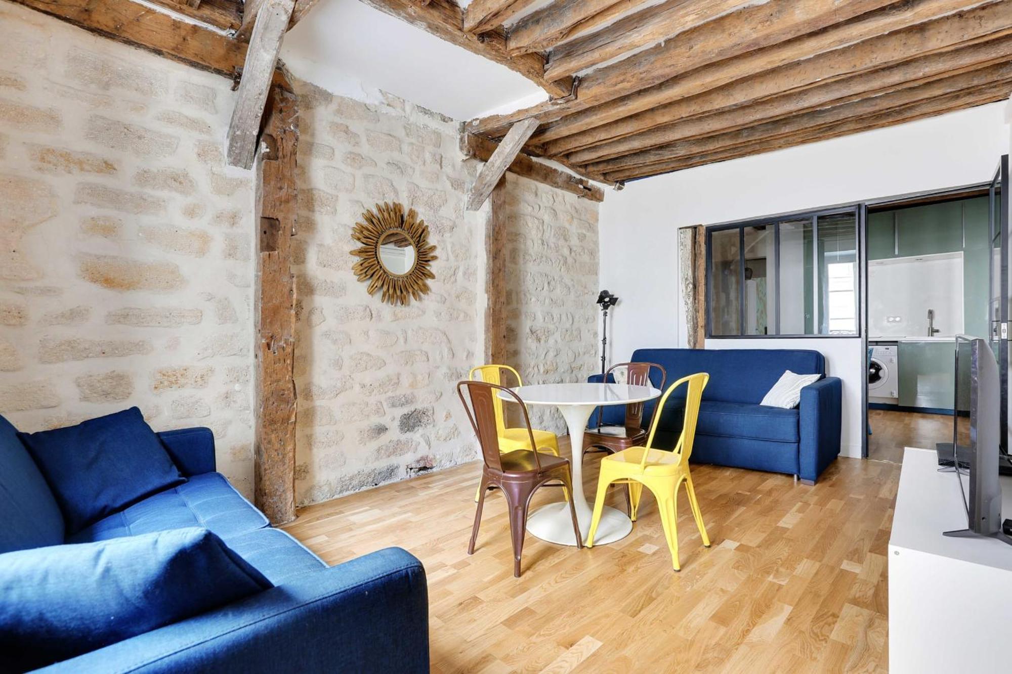 Apartment Montgolfier